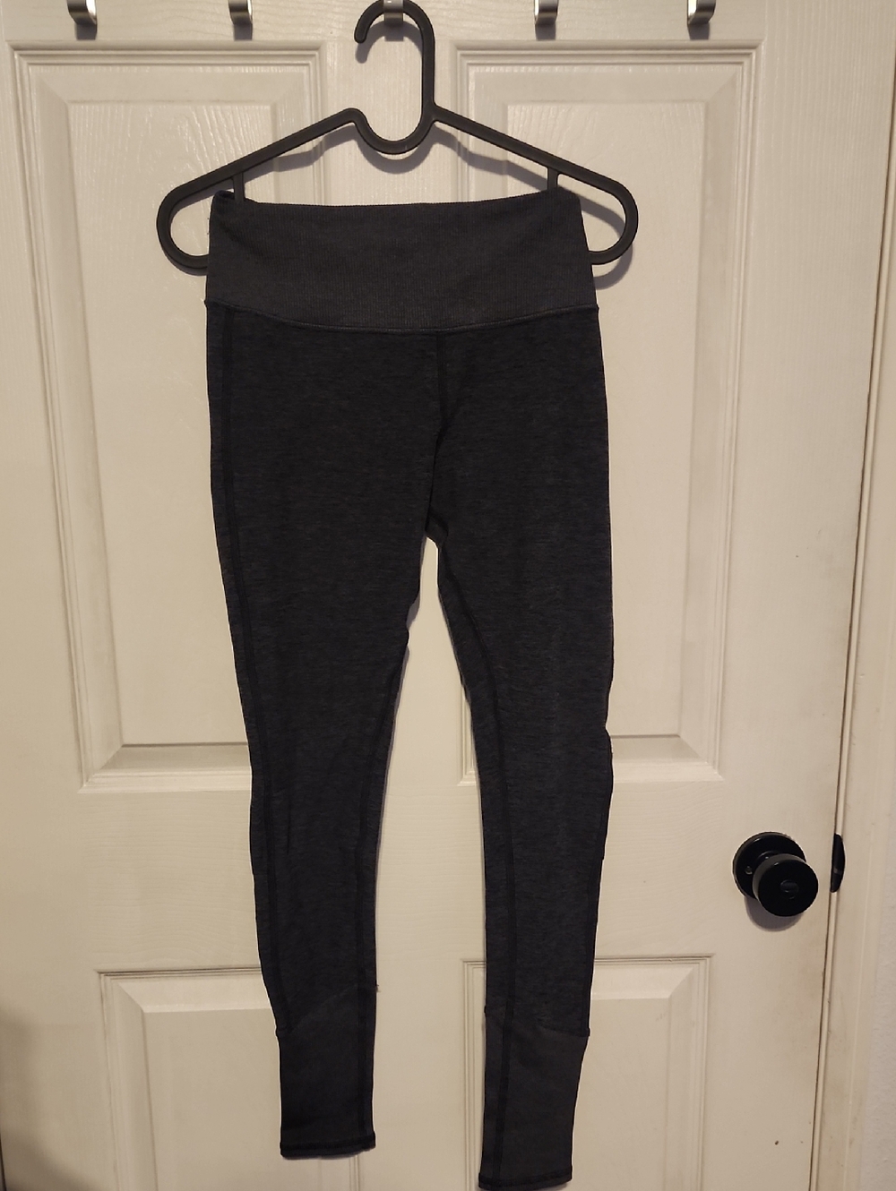 ALO Yoga Dark Gray Leggings